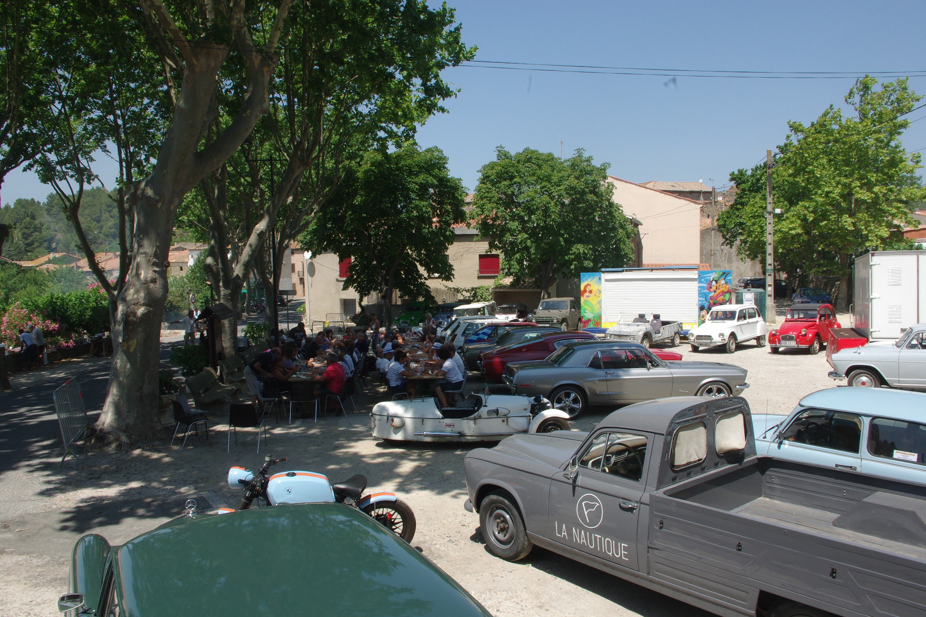 3e-rassemblement-de-vehicules-anciens-de-villeseque-des-corbieres-2016-07-14.jpg